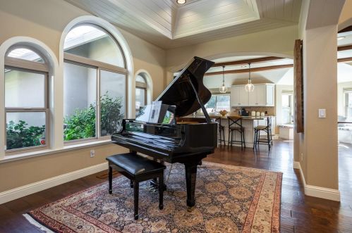 9918 Poppy Hills Dr, Valley Home CA 95361-9617 exterior