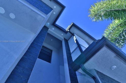 15832 91st Ct, Hialeah FL  33018-1951 exterior