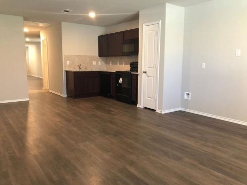 126 Ash St, Angleton TX  77515-4512 exterior