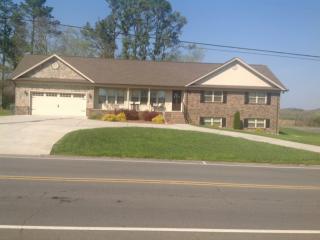 2520 Candies Ln, Cleveland, TN 37312-2207