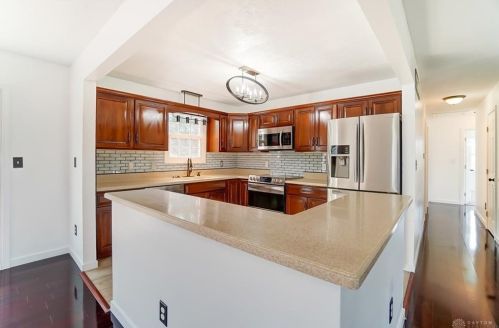 1814 Ashley Dr, Miamisburg OH  45342-3509 exterior