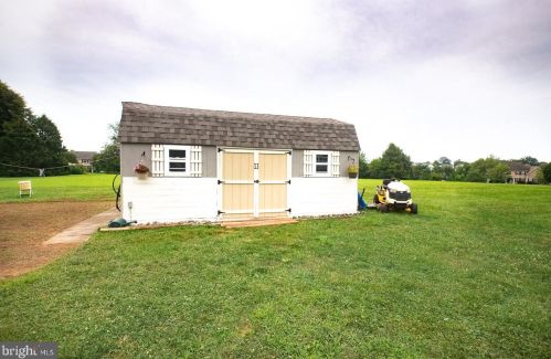 590 Borough Line Rd, Collegeville PA  19426-2804 exterior