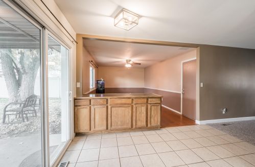 1815 Nebraska Dr, Xenia OH  45385-4841 exterior
