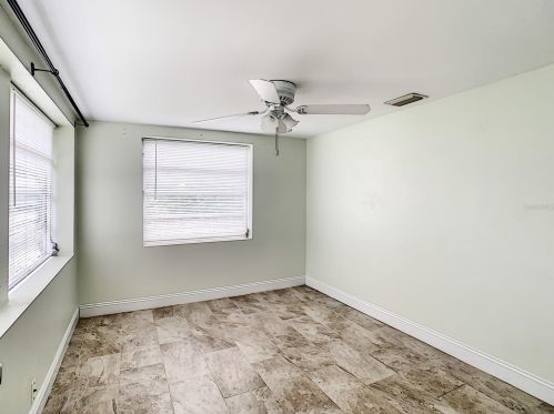 396 Collins St, Umatilla FL  32784-8387 exterior