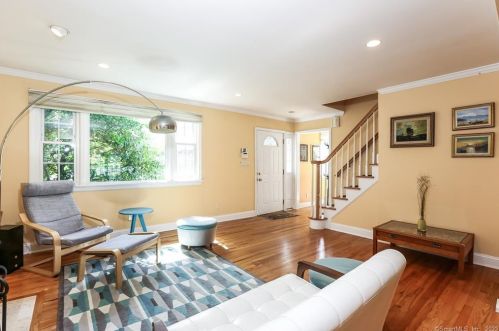 1133 Shippan Ave, Stamford CT  06902-7472 exterior