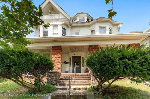 605 1st Ave, Tinton Falls, NJ 07712-5977