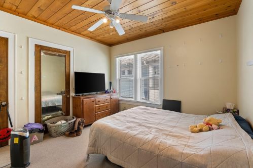 3000 Murray Ave, Milwaukee WI 53211-3205 exterior