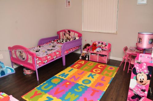 1990 103rd Ter, Hollywood FL  33025-1797 exterior