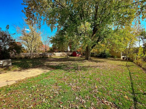 7131 Manderlay Dr, Florence KY  41042-2623 exterior