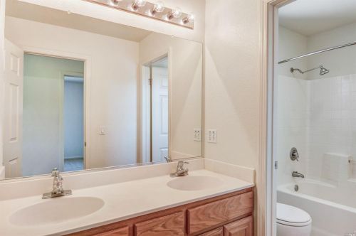 407 Goblet Pl, Windsor CA  95492-6676 exterior