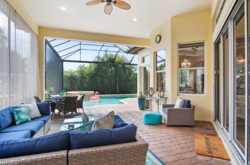 6501 Caldecott Dr, Naples FL  34113-3196 exterior
