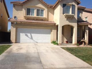 14032 Katelyn St, Hesperia, CA 92345-9242