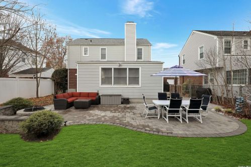 88 Waverly Ave, East Rockaway NY  11518-1331 exterior
