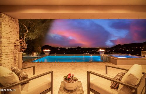 9710 Palisades Blvd, Scottsdale AZ 85268-2755 exterior