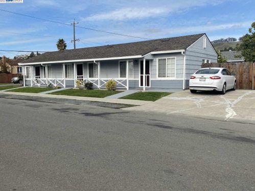 15226 Lark St, San Leandro, CA 94578-1936