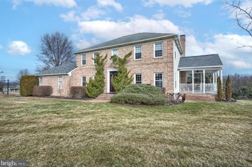 1558 Fox Hollow Cir, Navy Sup Dpt, PA 17055-6700