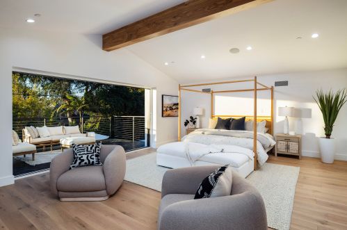 627 Dolores Dr, Santa Barbara CA  93109-1608 exterior