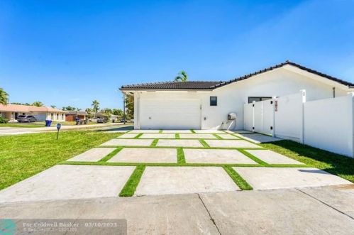 5140 37th St, Hollywood FL  33021-2245 exterior