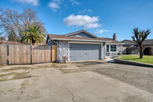 5924 Rich Hill Dr, Citrus Heights, CA 95662-4747