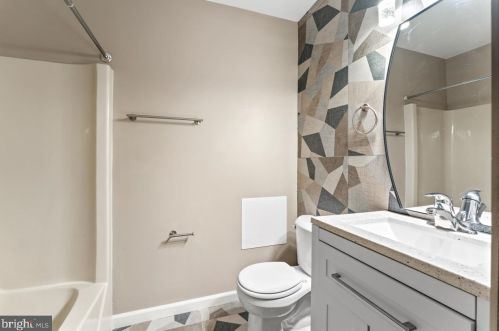 4 Willow Branch Pl, Fredericksburg VA  22405-1446 exterior