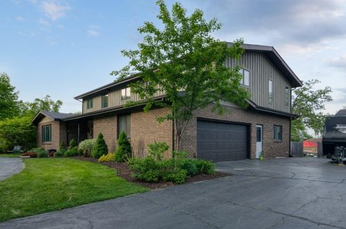 11921 45th Ave, Kenosha, WI 53158-3907