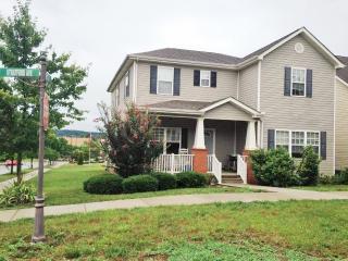 712 Stratford Ave, Sweetwater, TN 37874-2348