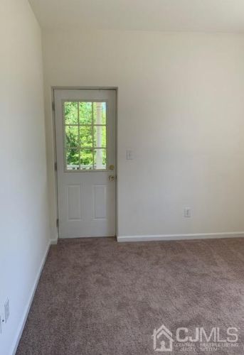 200 Freeman St, Woodbridge NJ  07095-3128 exterior