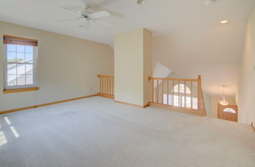 1912 Wexford Ln, Waukesha WI  53186-1252 exterior