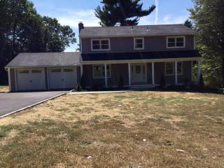 80 Hickory Dr, Oakland, NJ 07436-2519