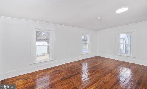 218 Commerce St, Woodstock VA  22664-1228 exterior