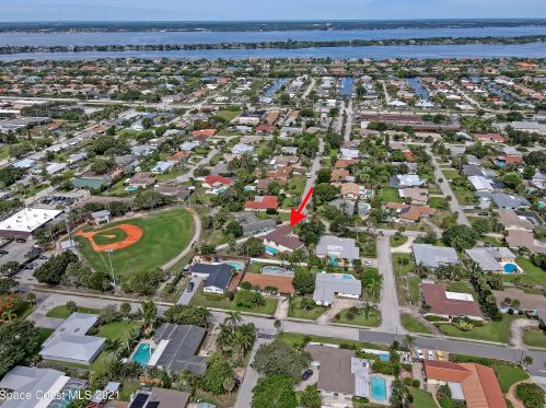 525 Harwood Ave, Melbourne, FL 32937-3103