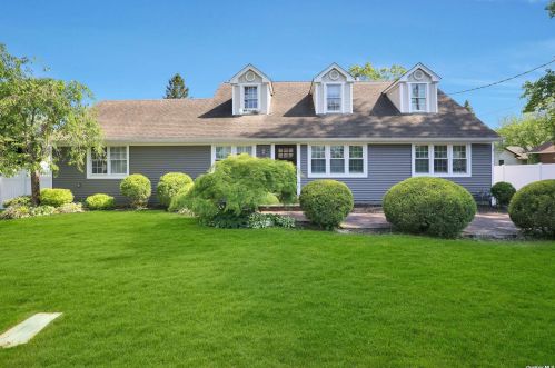 162 Overton St, Deer Park, NY 11729-2640