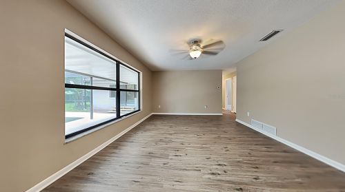 2206 Plymouth Ave, Deland, FL 32724-3826