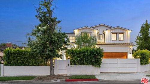 4910 Texhoma Ave, Van Nuys CA  91316-3740 exterior