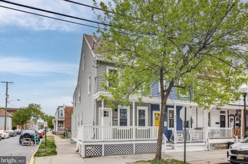 601 Market St, Gloucester, NJ 08030-1930