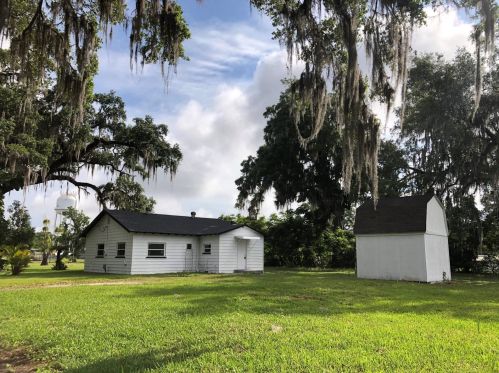 95 Orange St, Center Hill, FL 33514-4115