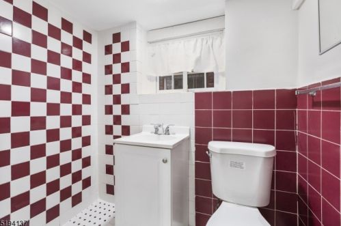 48 Oakland St, Irvington NJ  07111-2005 exterior