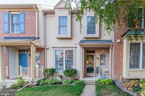 4105 Hampstead Ln, Woodbridge, VA 22192-5141