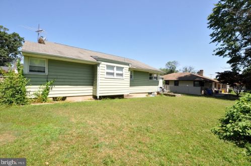 408 Latona Ave, Trenton NJ 08618-2716 exterior