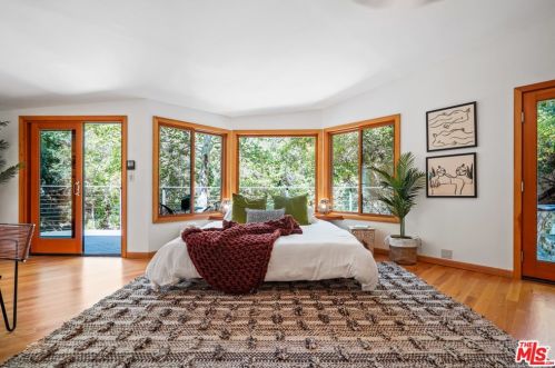 204 Topanga Canyon Blvd, Topanga CA  90290-3837 exterior