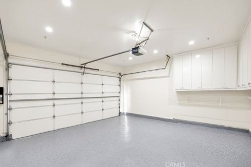 10026 Mattock Ave, Downey CA  90240-3529 exterior