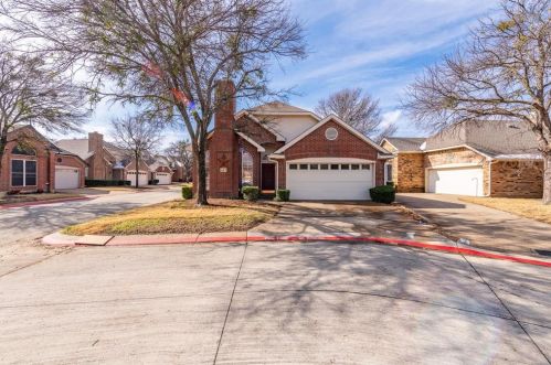 347 Arbor Ct, Euless, TX 76039-3741