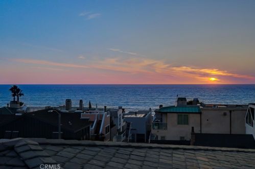 413 Bayview Dr, Manhattan Beach CA  90266-5717 exterior