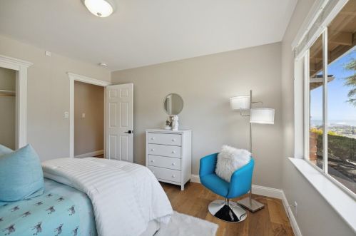 1276 Encina Dr, Millbrae CA 94030-2839 exterior