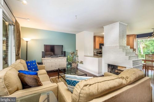 5809 Accomac St, Springfield VA 22150-3819 exterior