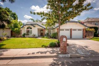 1887 Omaha Ave, Fresno, CA 93720-2318