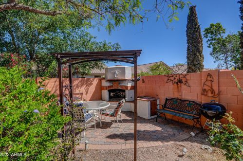 3822 Blackhawk Dr, Glendale AZ 85308-9487 exterior