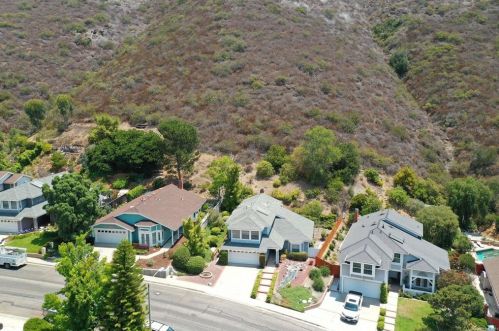 13741 Freeport Rd, San Diego, CA 92129-3208