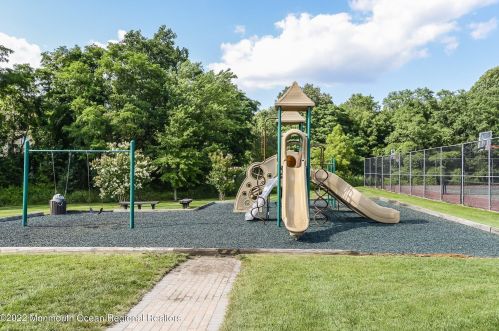 167 Ln Quinta Ct, Holmdel Village NJ  07733-2536 exterior