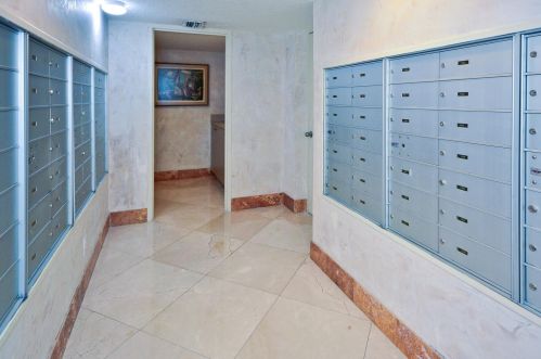 2200 Ocean Blvd, Delray Beach FL  33483-6492 exterior
